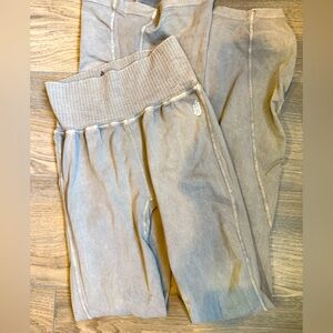 Free people movement good karma flare leggings. Mushroom. Size xs/s